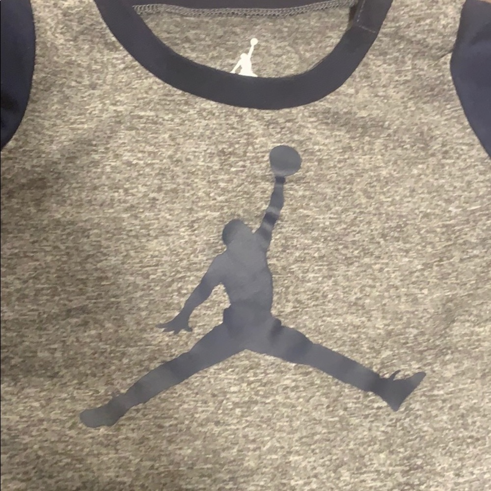 Air Jordan | Matching Outfit - Picture 4 of 7